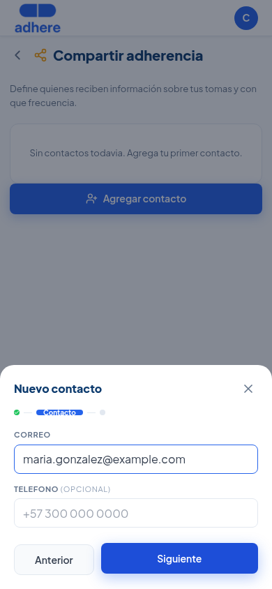 Paso 2 de 3, Contacto, con campo de correo y teléfono opcional
